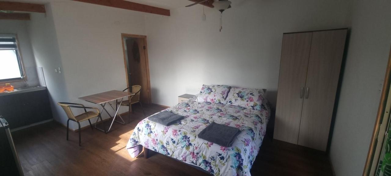 Apartamento Hostal Henua Roa 2 Hanga Roa Exterior foto